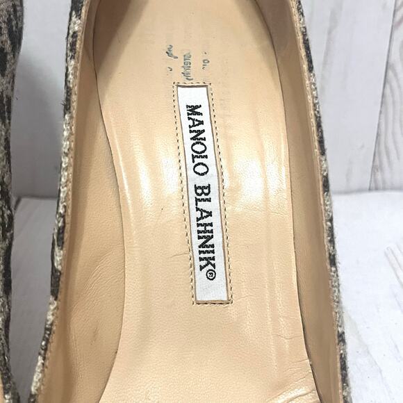 Manolo Blahnik Beige & Brown Cheetah Print Pointed Toe Pumps Size 37.5 - Picture 6 of 13